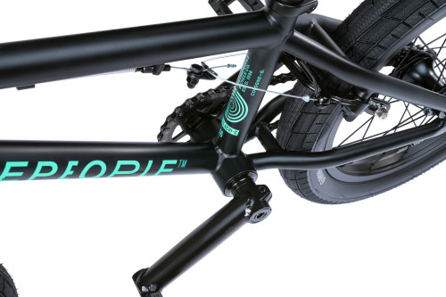 Wethepeople SEED 16" Matt Black