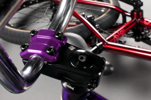 United 2015 KL40 20.4" Trans Purple